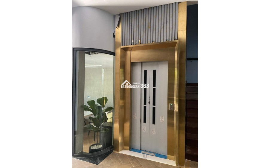 Cho thuê nhà mới, lô góc, thang máy,vỉa hè, 116m2- 4T, Hoàng Quốc Việt_44 Tr